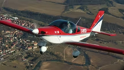 Viper Aircraft flying